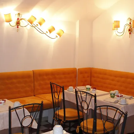 ブティック トレビ ホテル ローマ