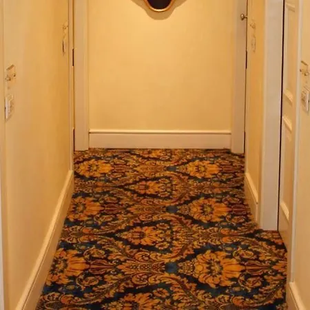 ブティック トレビ 4* ローマ