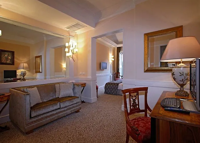 Hotel Boutique Trevi 4*
