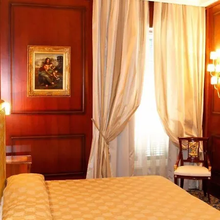 Boutique Trevi 4*